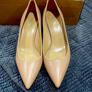 Michael Kors pumps